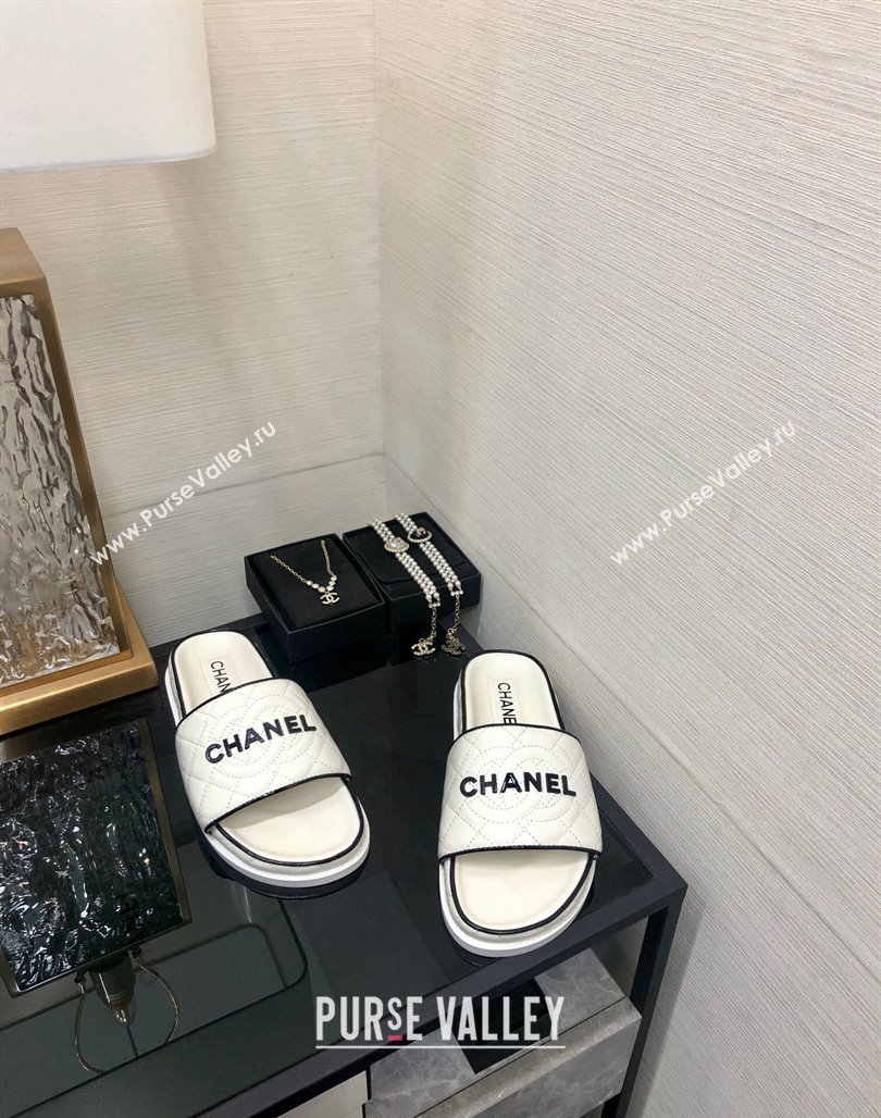 Chanel Quilted Lambskin Flat Slide Sandals with CC and Signature White 2024 (MD-240601008)