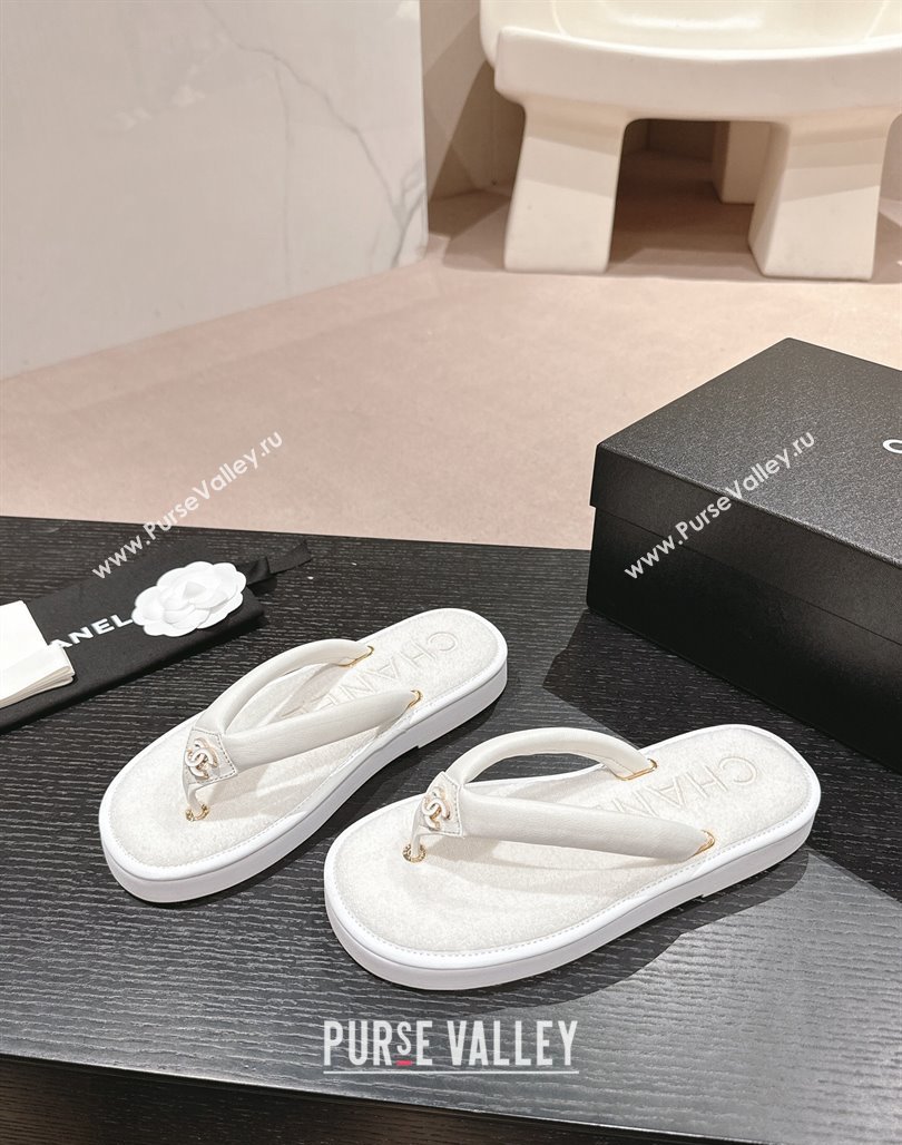 Chanel Lambskin Thong Flat Slides Sandal with CC Patch White 2024 0601 (MD-240601048)