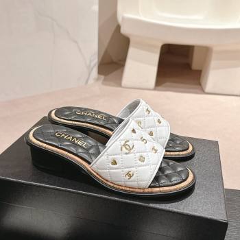 Chanel Lambskin Heel Slides Sandal 4cm with Logo Charm White 2024 0601 (MD-240601052)