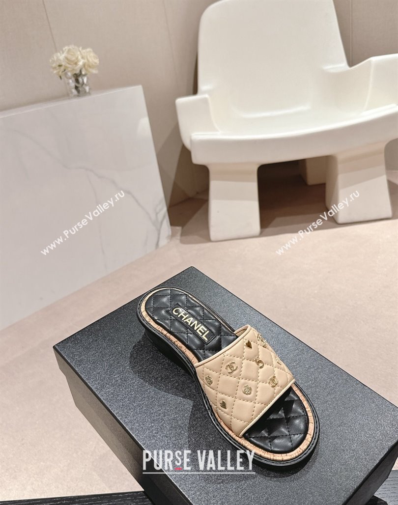 Chanel Lambskin Heel Slides Sandal 4cm with Logo Charm Beige 2024 0601 (MD-240601053)