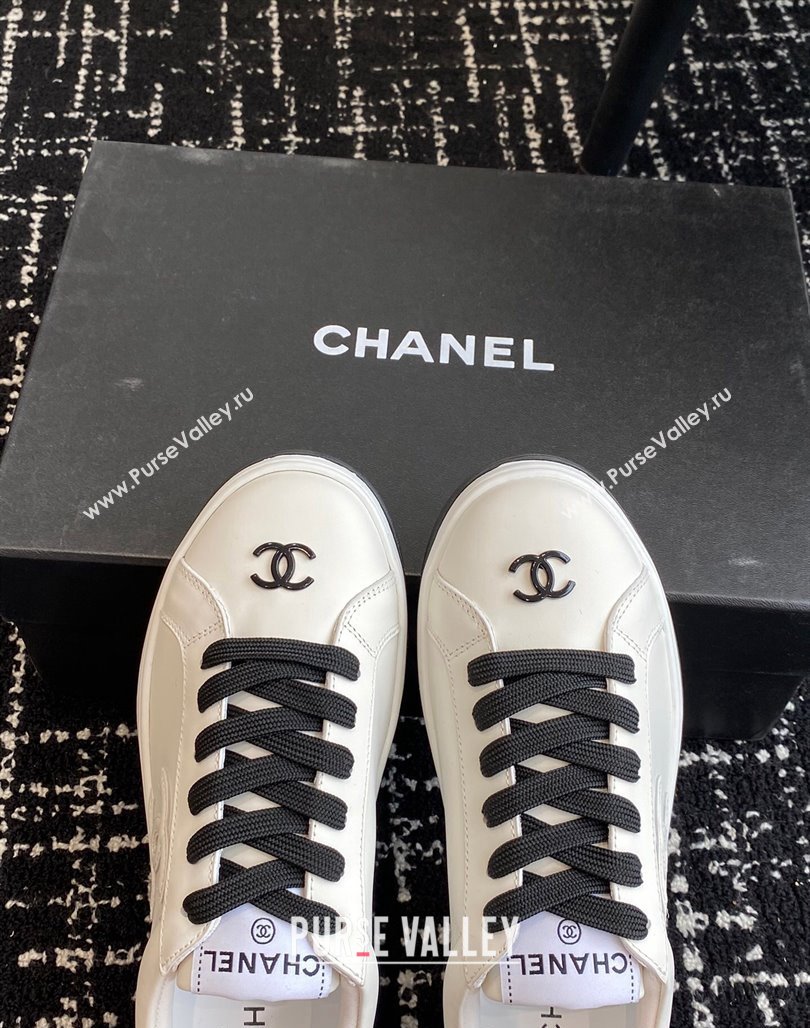 Chanel CC White Calfskin Sneakers Black 2024 0601 (KL-240601104)