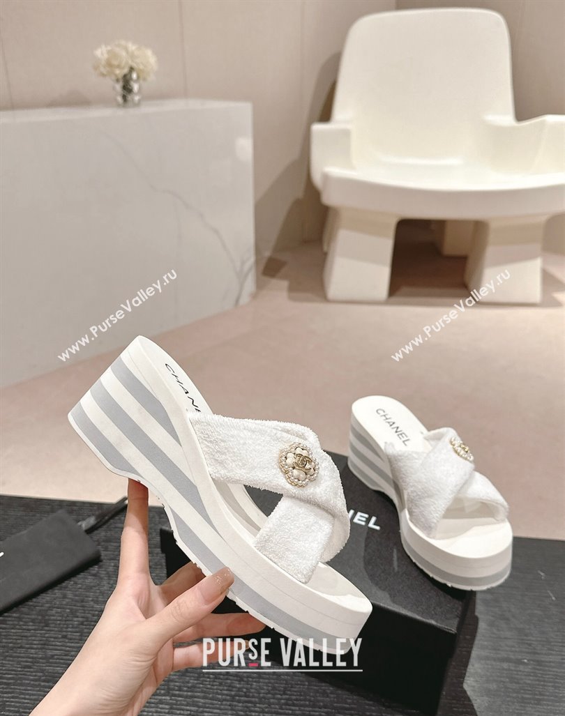 Chanel Towl Wedge Slides Sandals 7cm White 2024 0603 (MD-240603132)