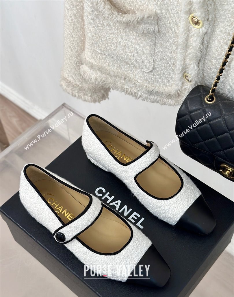 Chanel Tweed Mary Janes Ballet Flat with Pointed Toe White/Black 2024 0603 (MD-240603148)