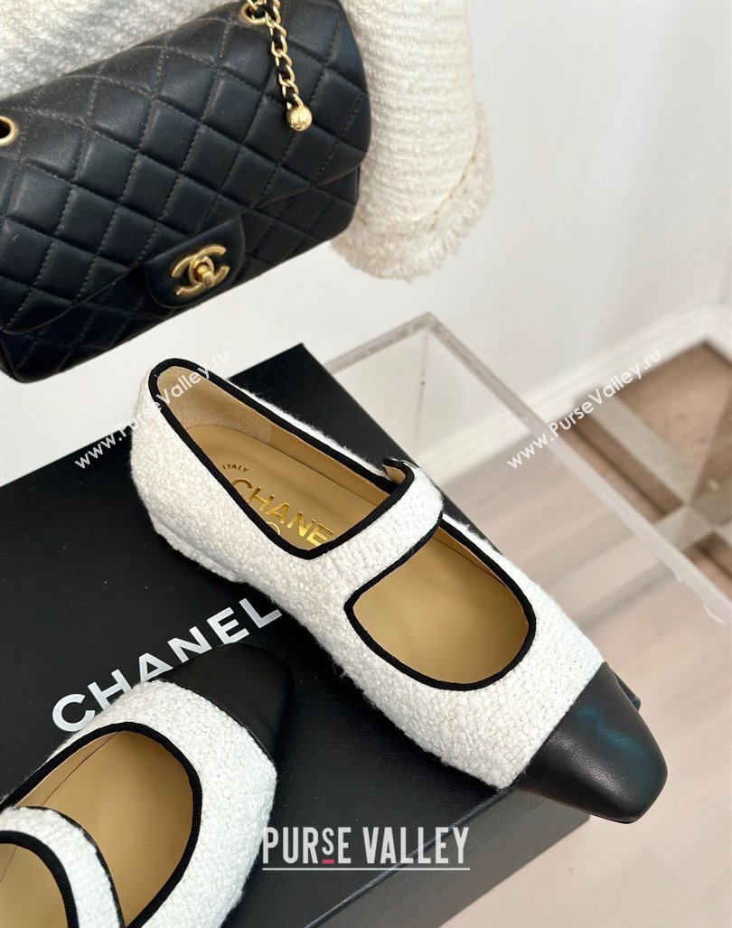 Chanel Tweed Mary Janes Ballet Flat with Pointed Toe White/Black 2024 0603 (MD-240603148)