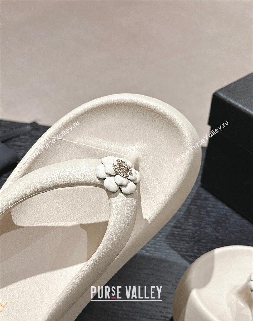 Chanel Rubber Platform Slide Thong Sandals 4cm with Bloom White 2 2024 070301 (MD-240603149)