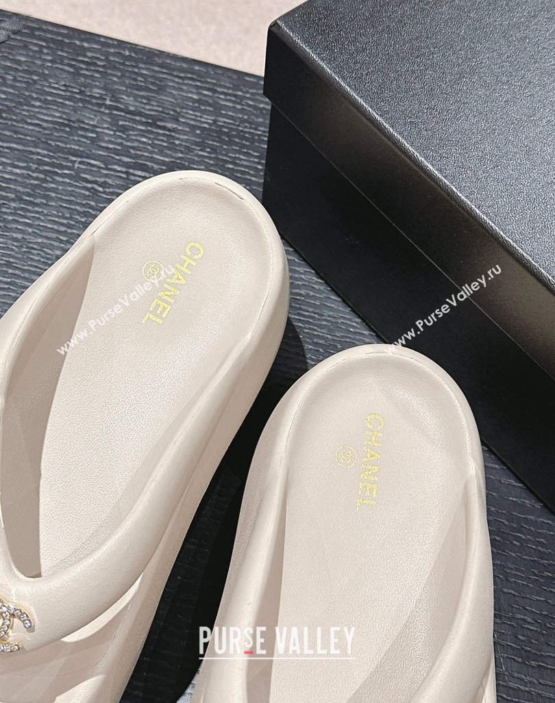 Chanel Rubber Platform Slide Thong Sandals 4cm with CC White 2 2024 070301 (MD-240603155)