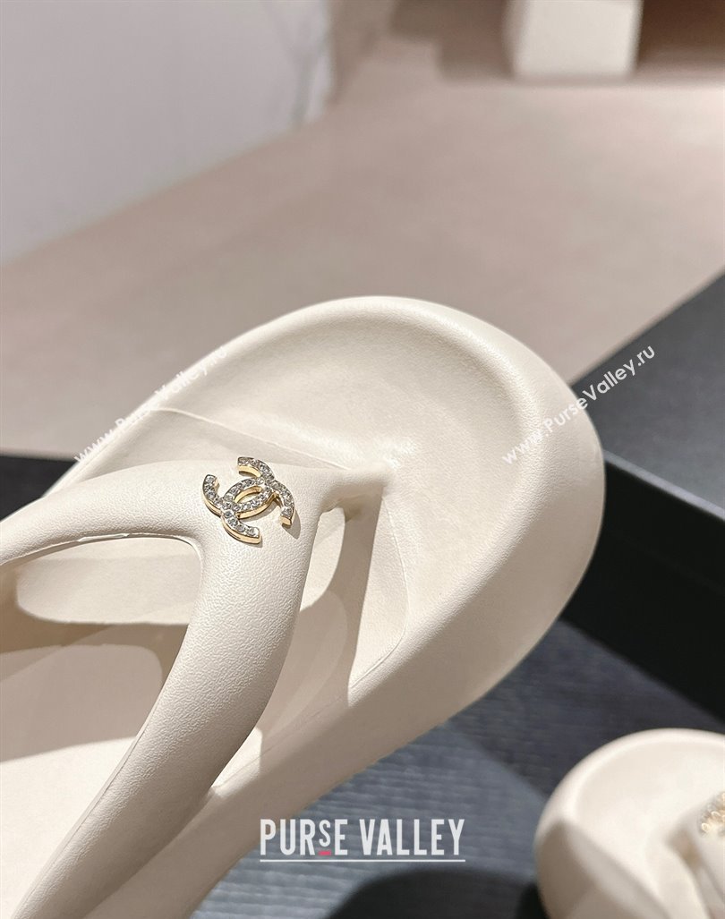 Chanel Rubber Platform Slide Thong Sandals 4cm with CC White 2 2024 070301 (MD-240603155)