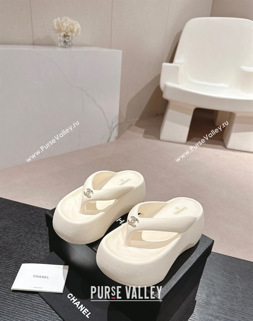 Chanel Rubber Platform Slide Thong Sandals 4cm with CC Cream White 2024 070301 (MD-240603157)