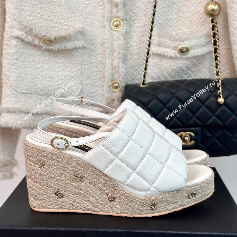 Chanel Quilted Lambskin Wedge Sandals 8cm with Logo Charm White 2024 0603 (MD-240603040)