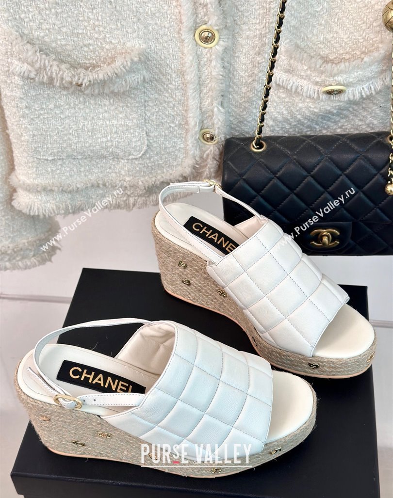 Chanel Quilted Lambskin Wedge Sandals 8cm with Logo Charm White 2024 0603 (MD-240603040)