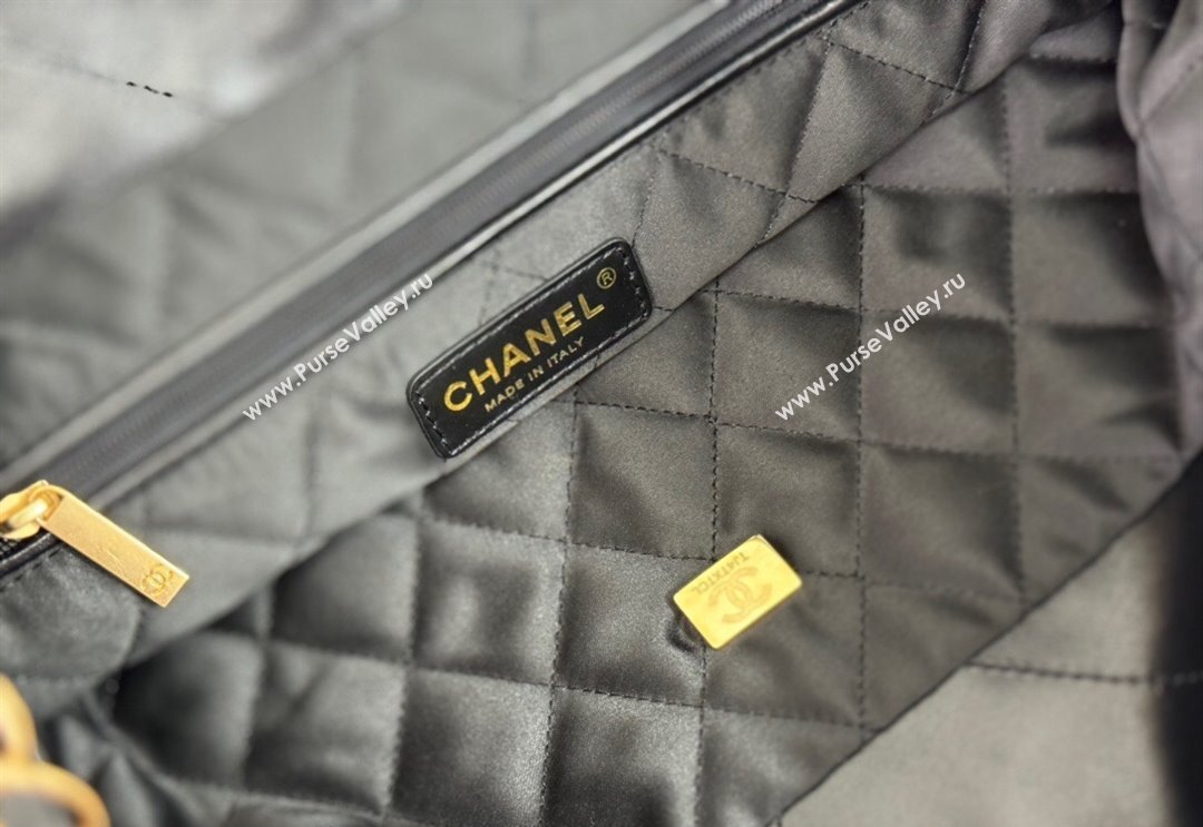 Chanel 22 Shiny Calfskin  Patent Patchwork Small Shopping Bag AS3260 Black 2024 0626 (SM-240626061)