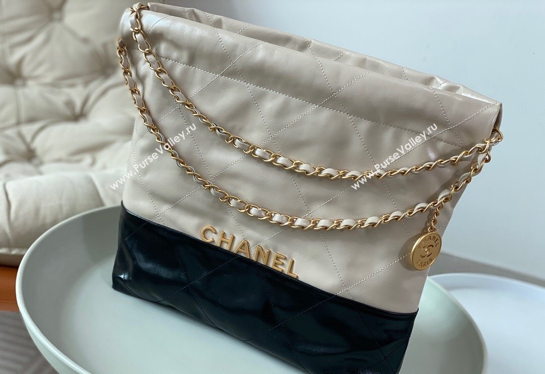 Chanel 22 Shiny Calfskin Patchwork Small Shopping Bag AS3260 Nude/Black 2024 0626 (SM-240626064)