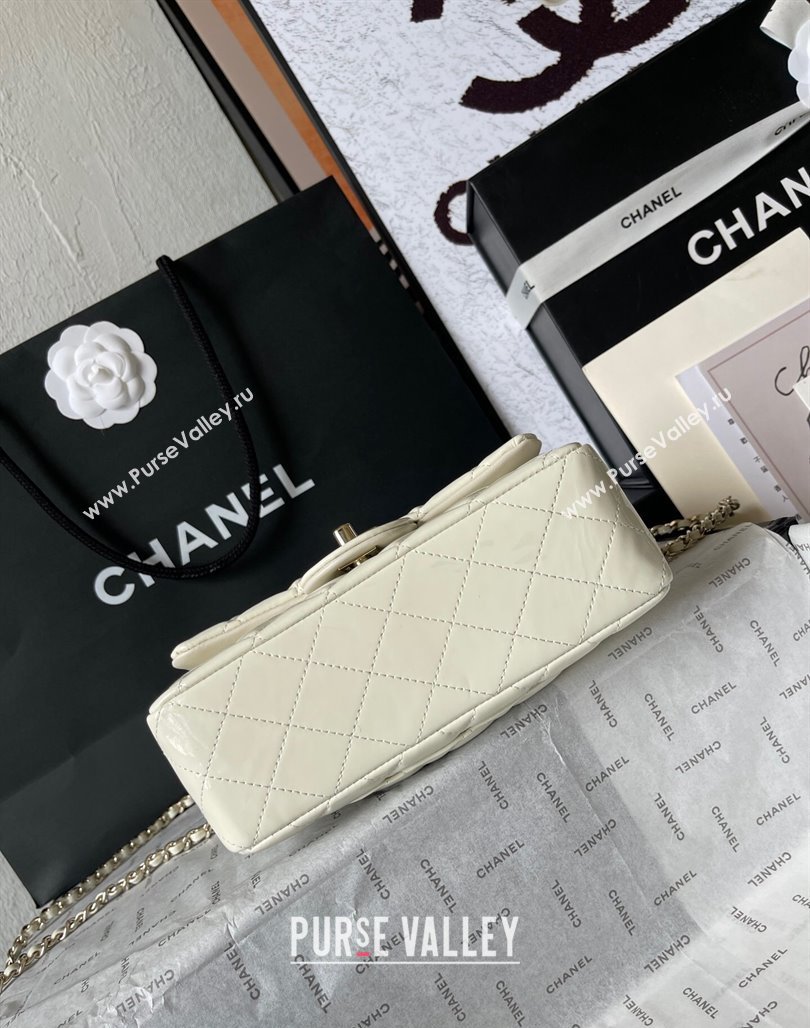 Chanel Patent Calfskin Mini Flap Bag with Top Handle AS2431 White 2024 0626 (yingf-240626120)