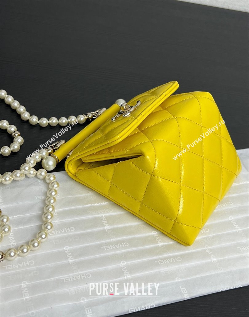 Chanel Lambskin Triangle Clutch with Chain and Pearls Yellow 2024 AP4006 (yezi-240627035)