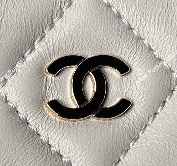 Chanel Lambskin Clutch with Chain White 2024 AP4000 (yezi-240627037)