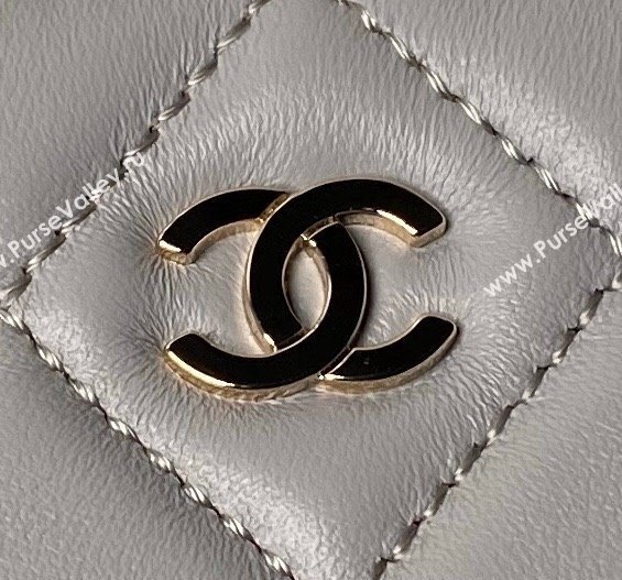 Chanel Lambskin Clutch with Chain Grey 2024 AP4000 (yezi-240627038)