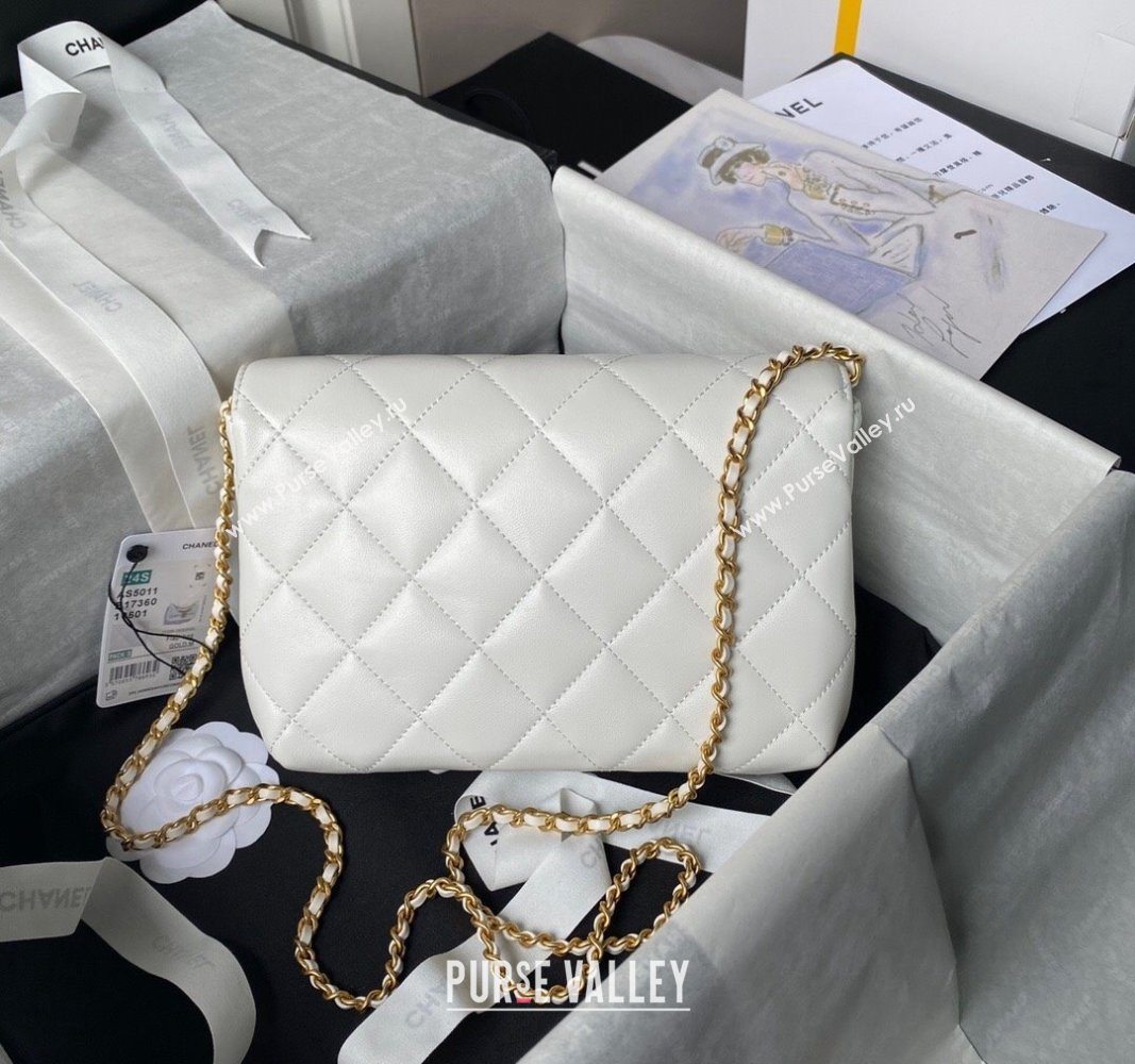 Chanel Shiny Lambskin Small Flap Bag with Pearls AS5011 White 2024 (yezi-240627060)