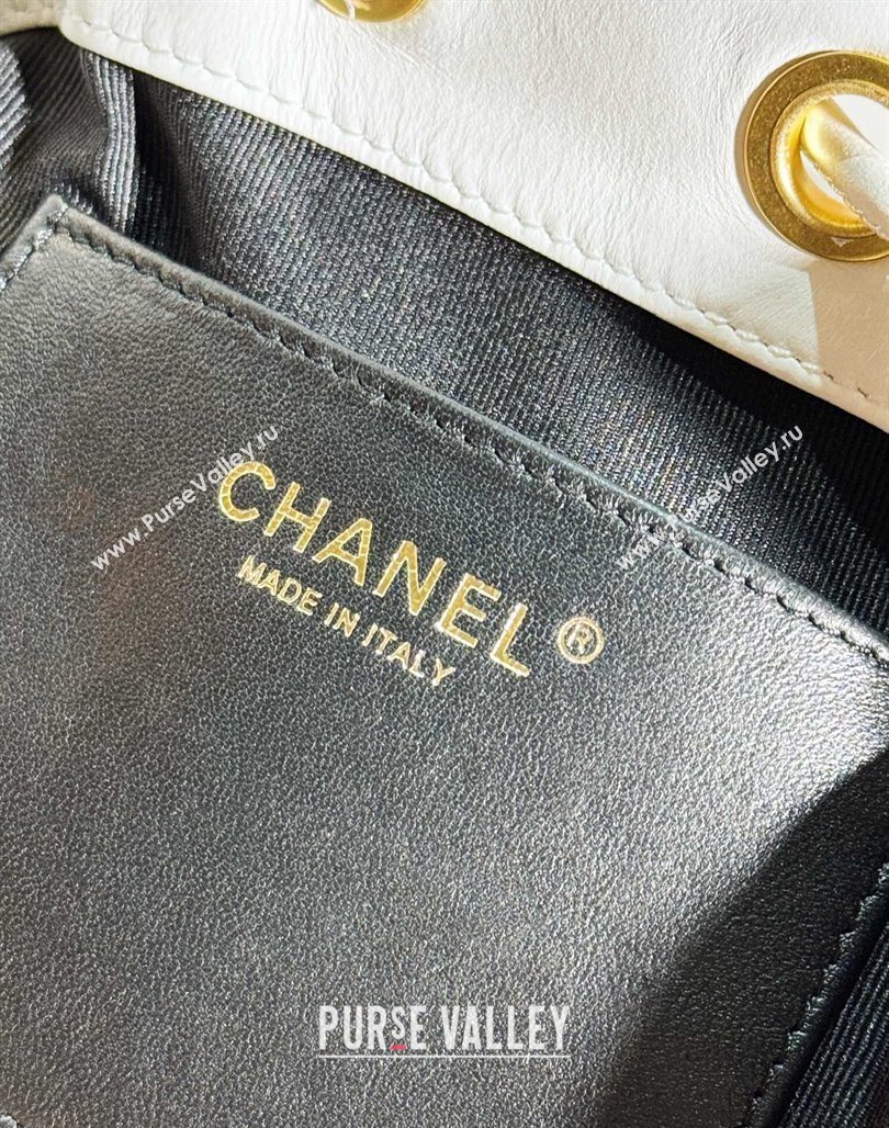 Chanel Lambskin Backpack Bag AS4866 White 2024 (yezi-240627085)