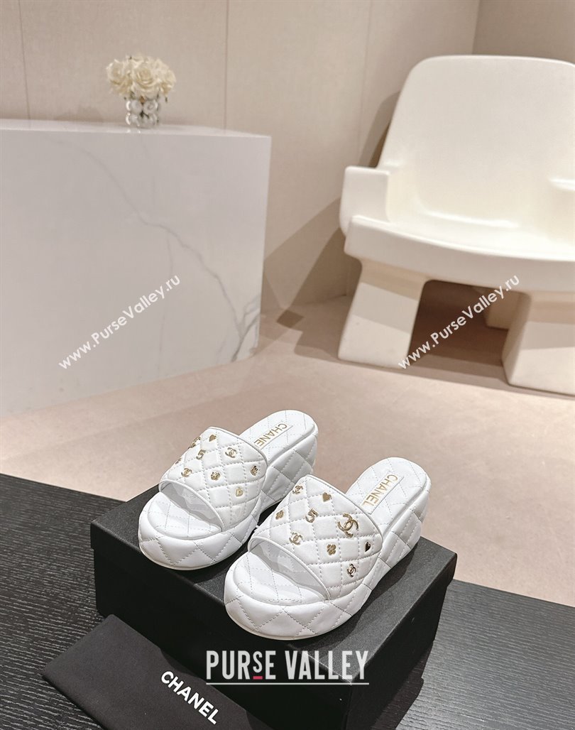 Chanel Lambskin Wedge Slides Sandal 6.5cm with Logo Charm White 2024 0701 (MD-240701112)