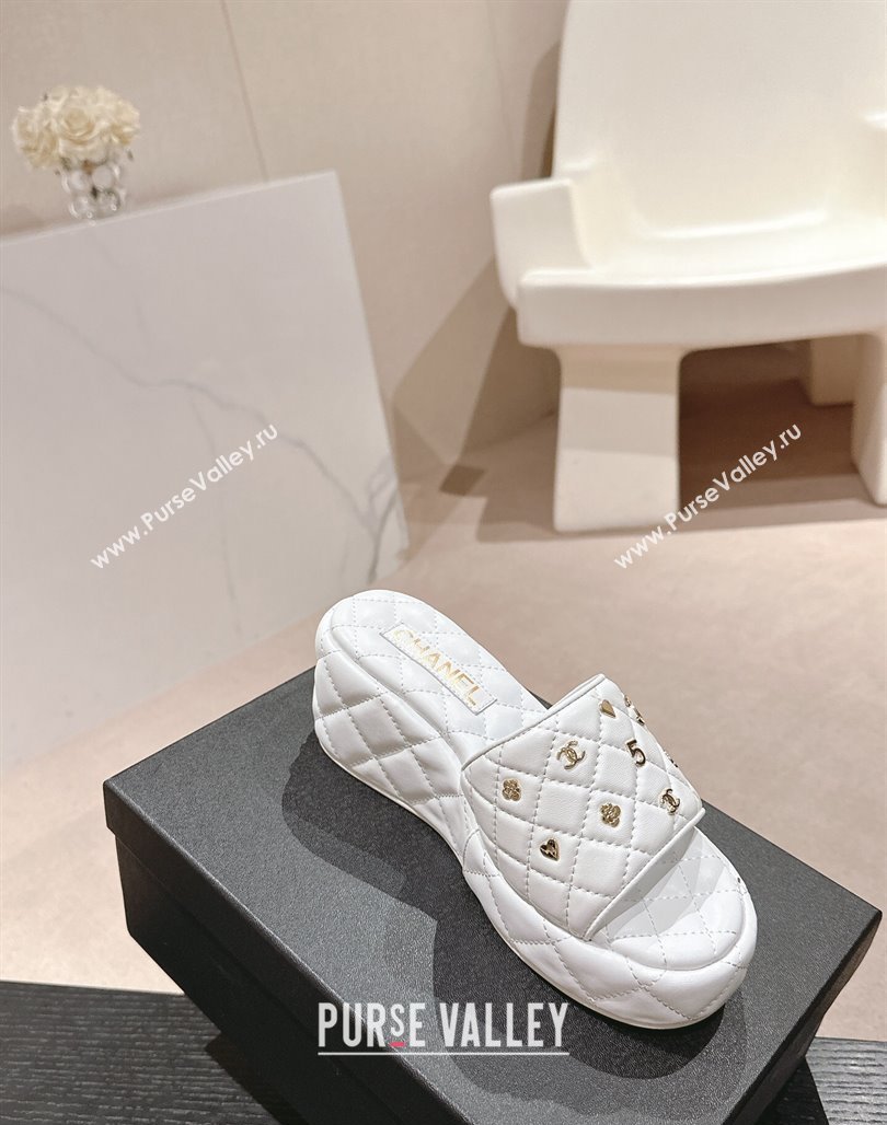 Chanel Lambskin Wedge Slides Sandal 6.5cm with Logo Charm White 2024 0701 (MD-240701112)