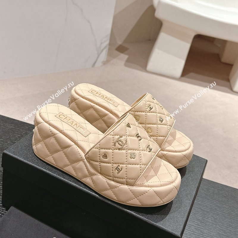 Chanel Lambskin Wedge Slides Sandal 6.5cm with Logo Charm Beige 2024 0701 (MD-240701113)