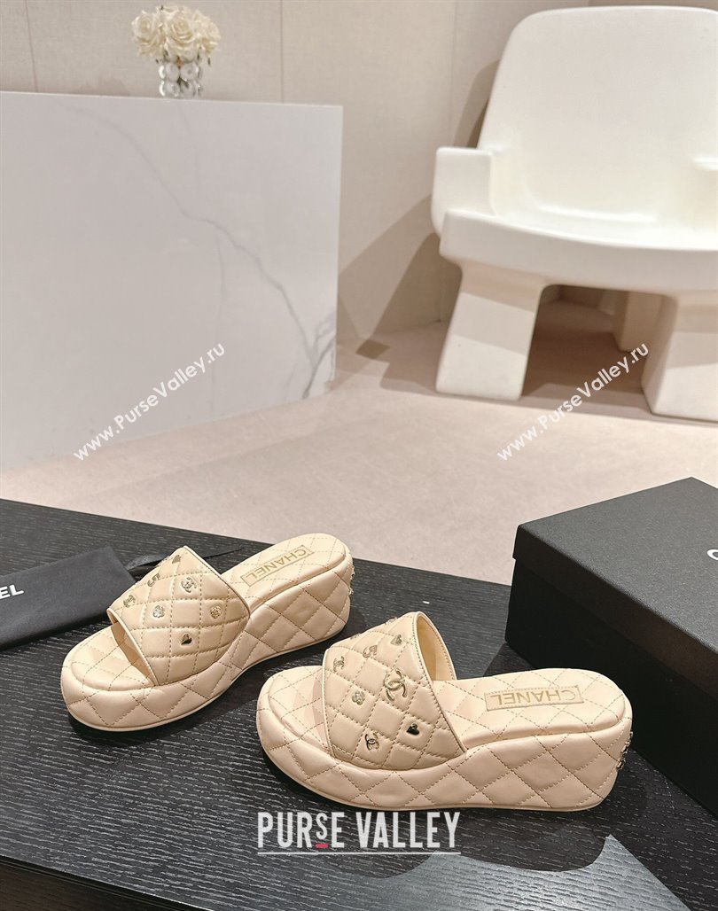 Chanel Lambskin Wedge Slides Sandal 6.5cm with Logo Charm Beige 2024 0701 (MD-240701113)