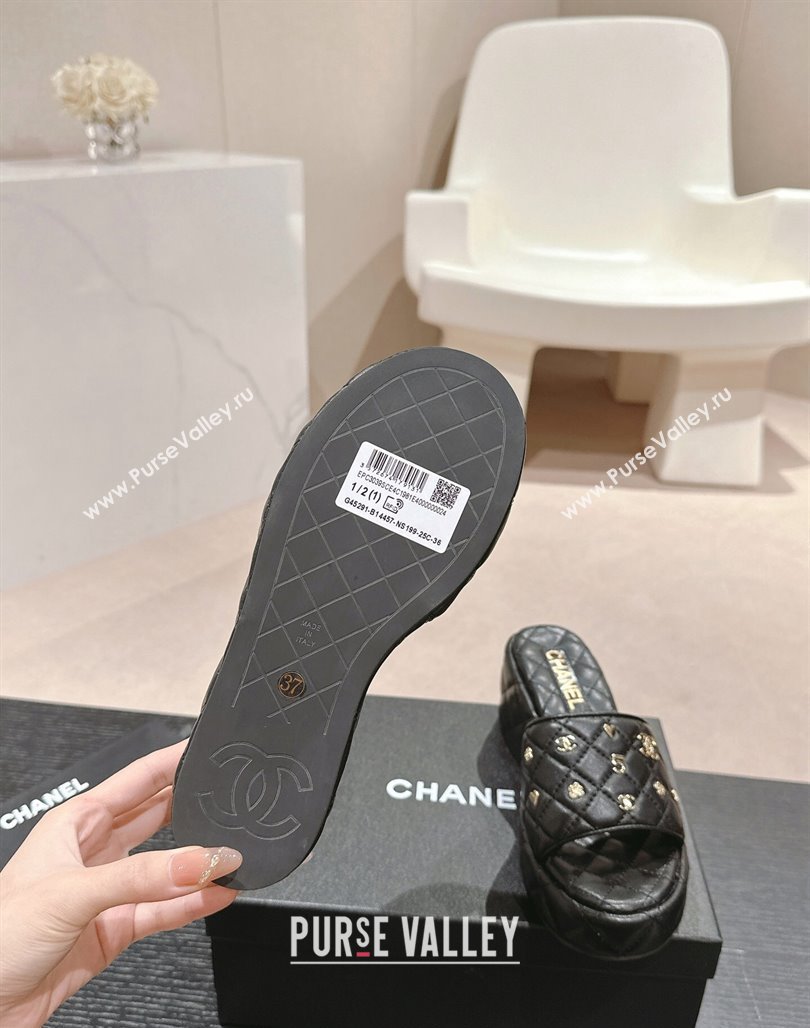 Chanel Lambskin Wedge Slides Sandal 6.5cm with Logo Charm Black 2024 0701 (MD-240701114)