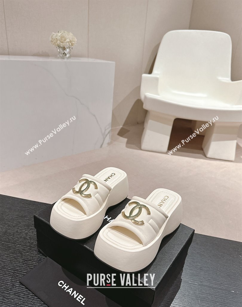 Chanel Lambskin Platform Slides Sandal 7cm with Maxi CC White 2024 0701 (MD-240701117)