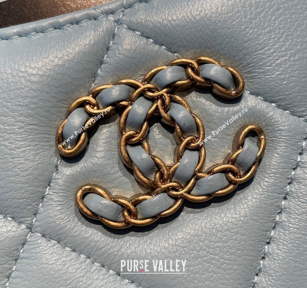 Chanel Shiny Lambskin 19 Zipped Coin Purse Wallet AP2086 Light Blue 2024 (SSZ-240717067)