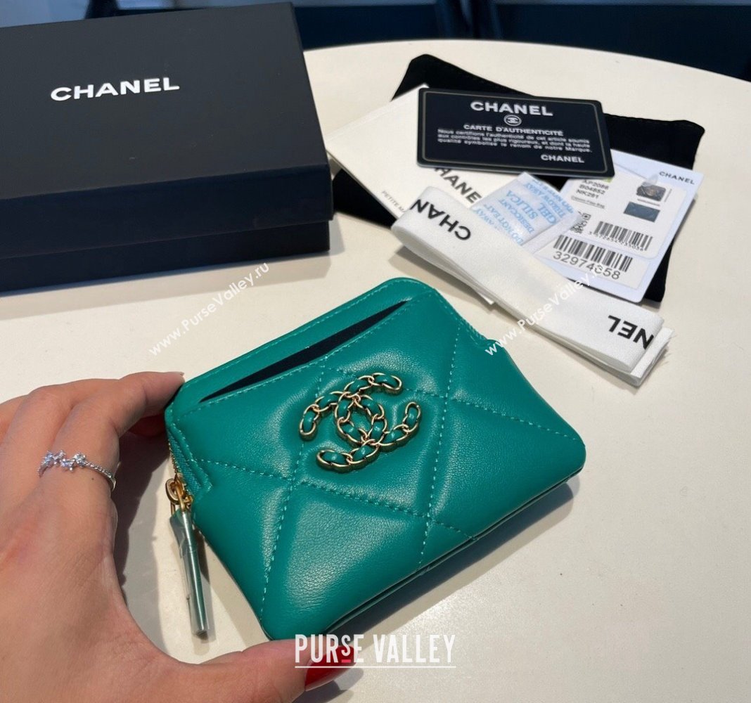 Chanel Shiny Lambskin 19 Zipped Coin Purse Wallet AP2086 Green 2 2024 (SSZ-240717058)