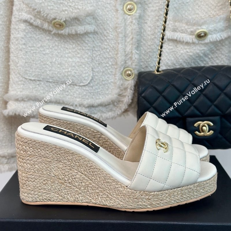 Chanel Quilted Lambskin Wedge Slides Sandal 8cm White 2024 0603 (MD-240722120)