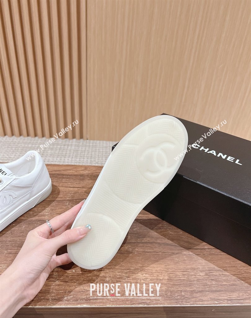 Chanel White Calfskin Sneakers with Side CC White 2024 072203 (KL-240722015)