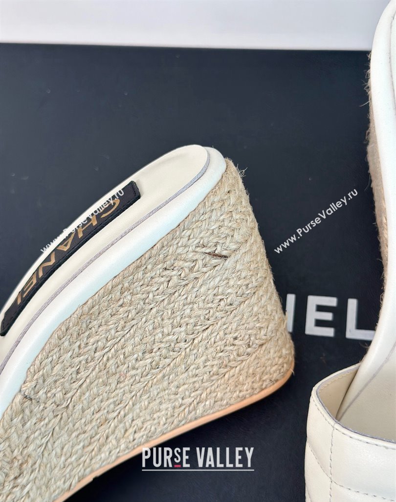 Chanel Quilted Lambskin Wedge Slides Sandal 8cm White 2024 0603 (MD-240722120)