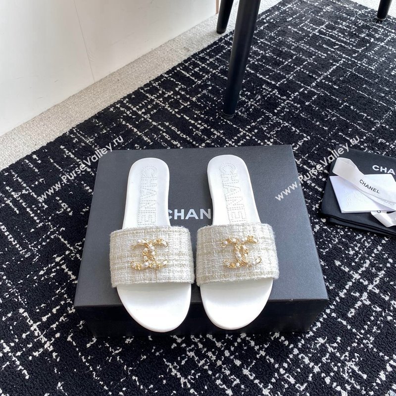 Chanel Tweed Flat Slides Sandal with Chain Pearl CC White 2024 072204 (KL-240722019)