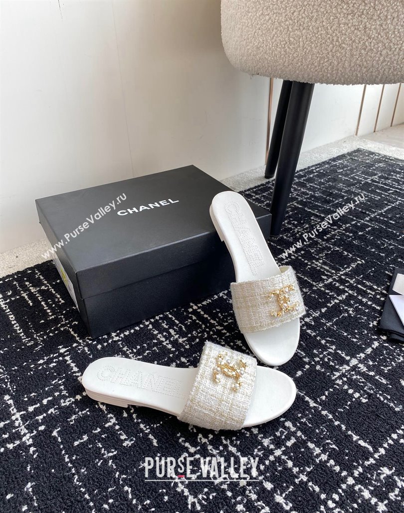 Chanel Tweed Flat Slides Sandal with Chain Pearl CC White 2024 072204 (KL-240722019)