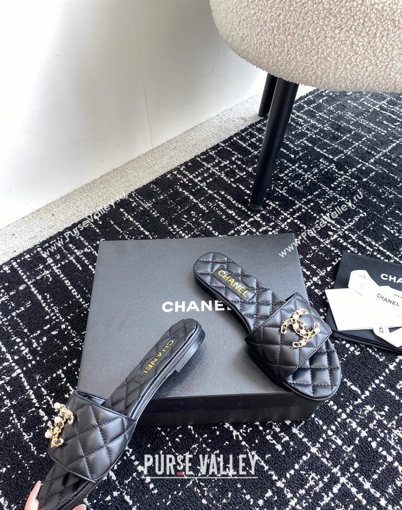 Chanel Lambskin Flat Slides Sandal with Chain Pearl CC Black 2024 072204 (KL-240722020)