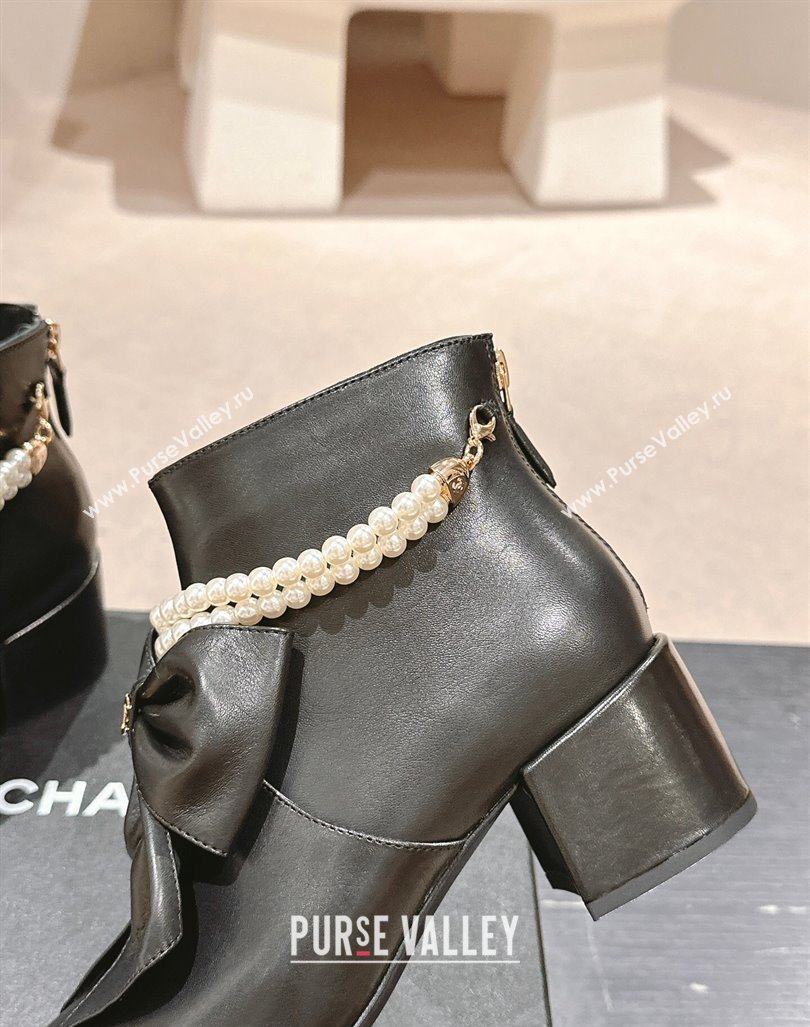 Chanel Calfskin Heel Ankle Boots 5.5cm with Maxi-Bow and Pearls Black 2024 072206 (MD-240722046)