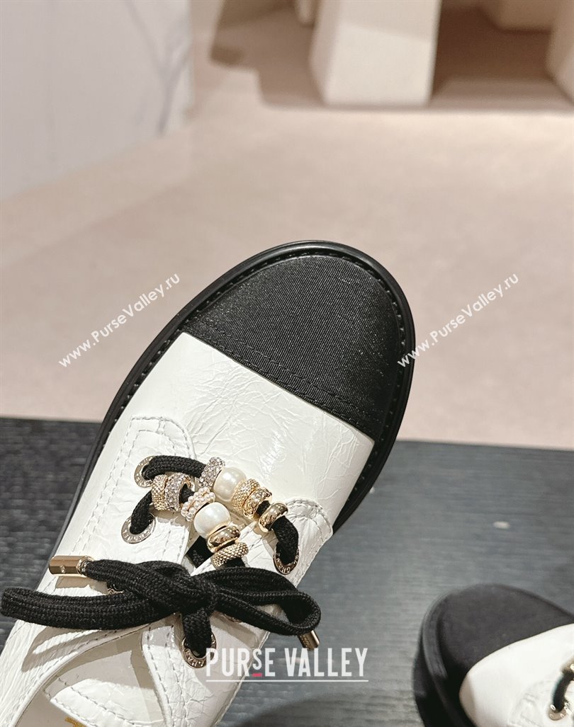 Chanel Patent Crinkled Calfskin lace-up Pumps 5cm with Charm White 2024 G45856 (MD-240722060)