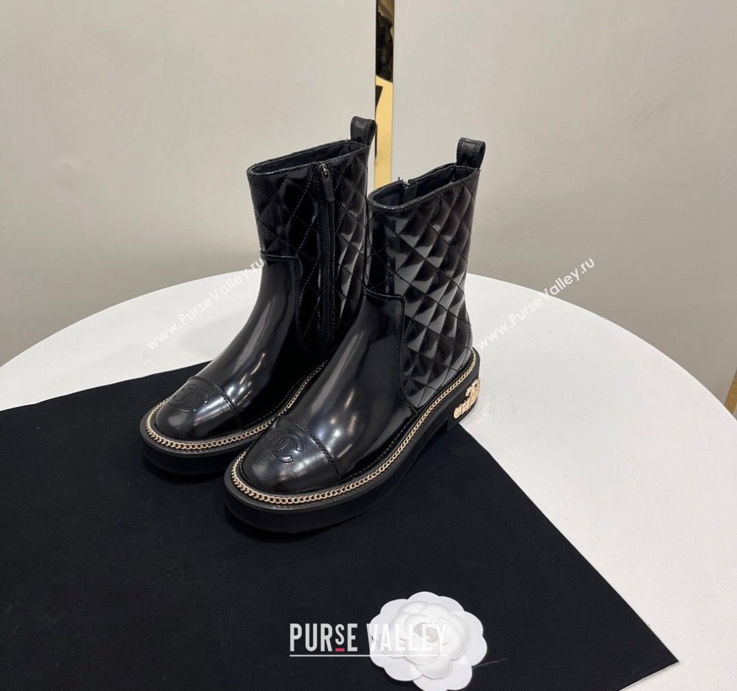 Chanel Shiny Quilted Calfskin Ankle Boots with Chain and Logo Black 2024 072201 (KL-240722005)