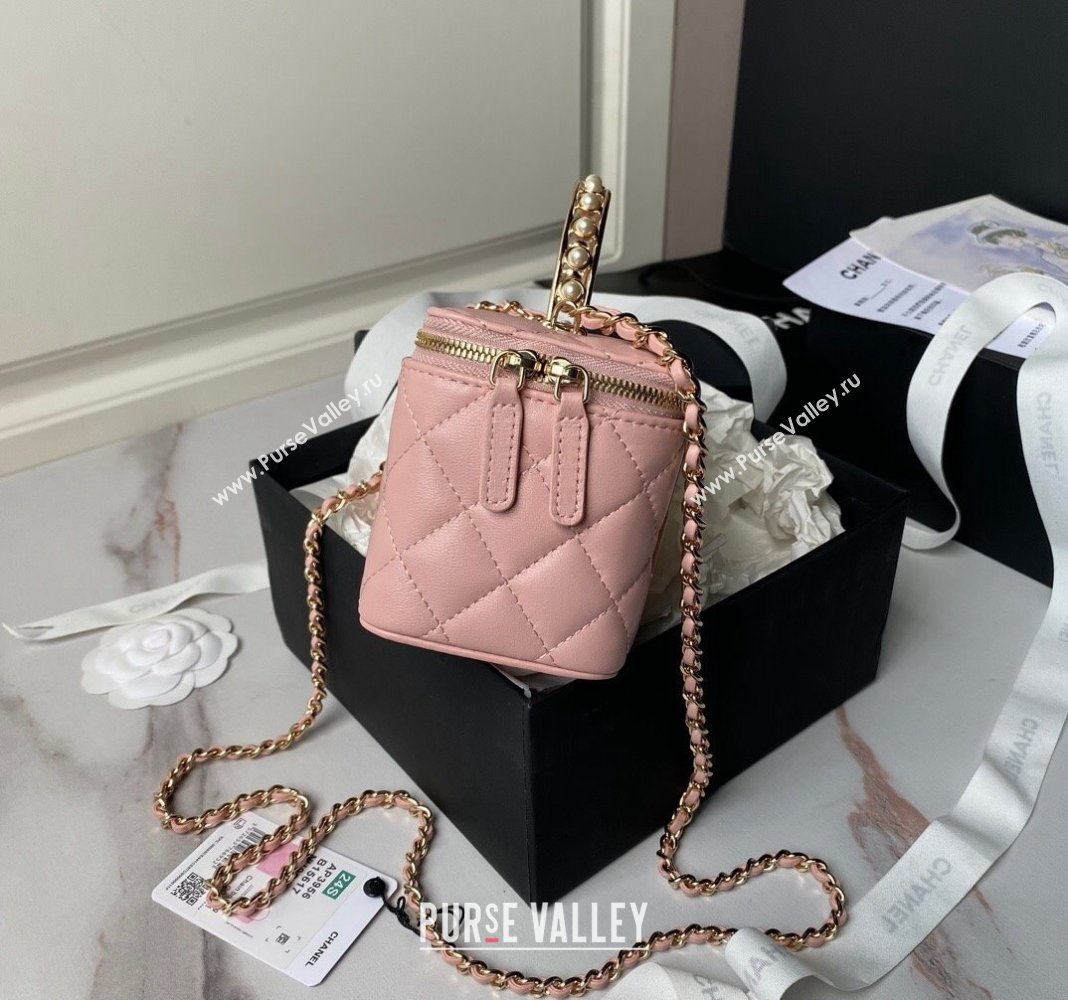 Chanel Lambskin Clutch with Chain and Pearls Top handle AP3956 Light Pink 2024 (yezi-240808043)