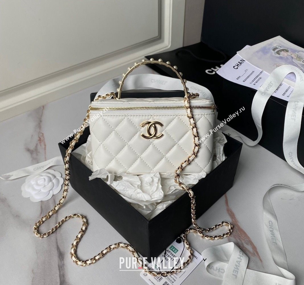 Chanel Lambskin Clutch with Chain and Pearls Top handle AP3956 White 2024 (yezi-240808045)