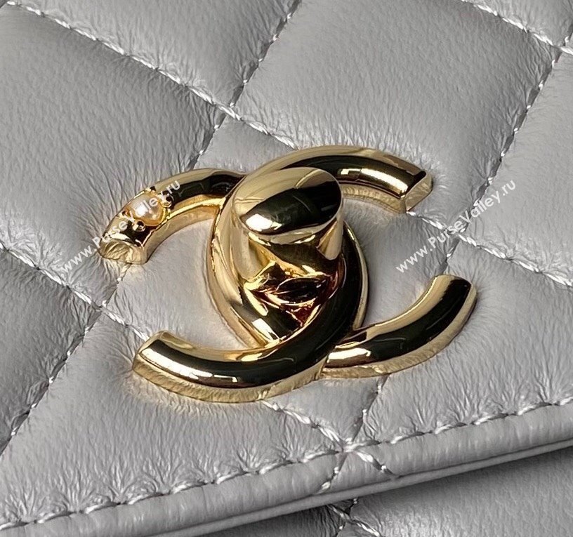 Chanel Lambskin Clutch with Chain and Pearls Top handle AP3954 Grey 2024 (yezi-240808047)