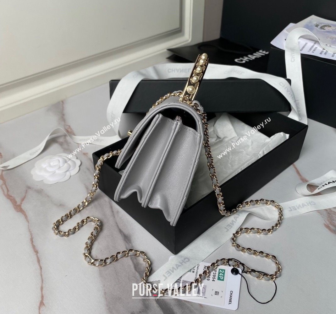 Chanel Lambskin Clutch with Chain and Pearls Top handle AP3954 Grey 2024 (yezi-240808047)