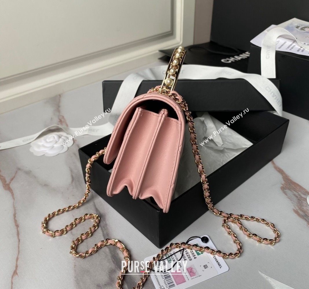 Chanel Lambskin Clutch with Chain and Pearls Top handle AP3954 Light Pink 2024 (yezi-240808048)