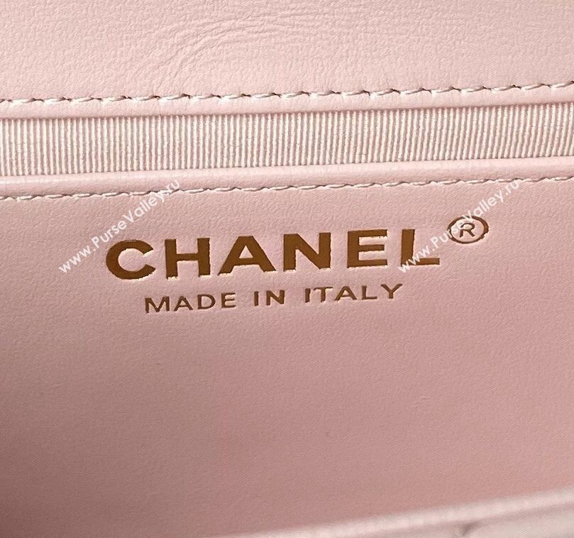 Chanel Shiny Lambskin Mini Bag with Chain Light Pink 2024 AS4972 (yezi-240808052)