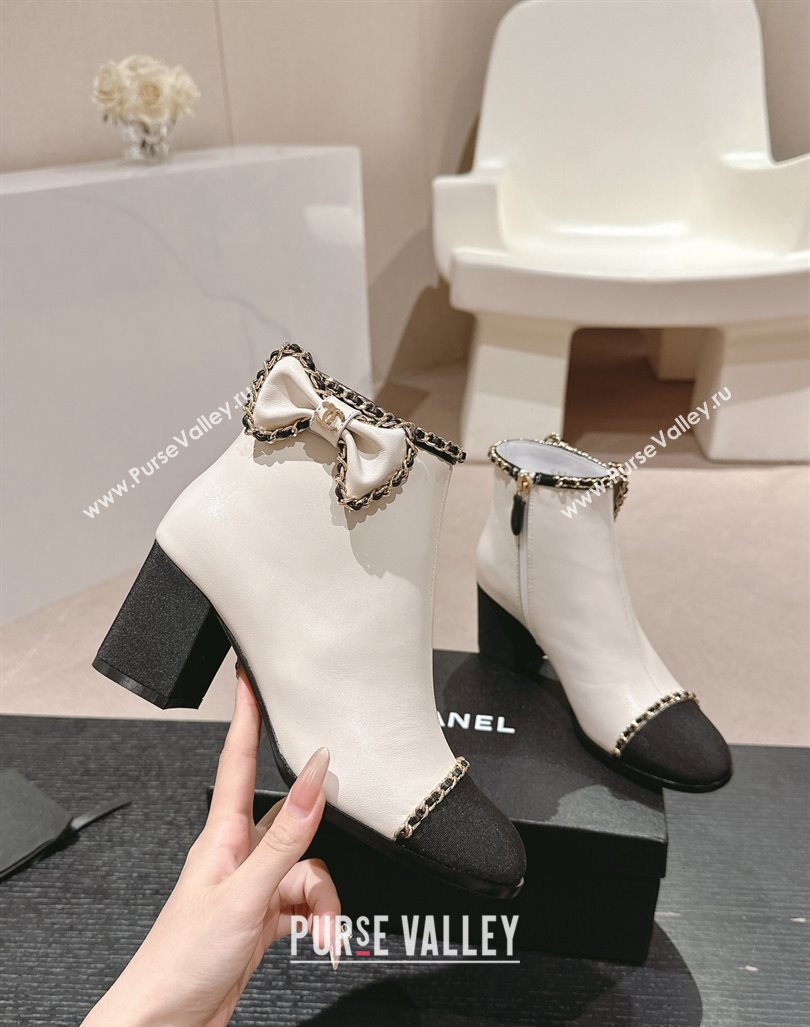 Chanel Calfskin Heel Ankle Boots with Chain and Bow White 2024 081684 (MD-240816085)