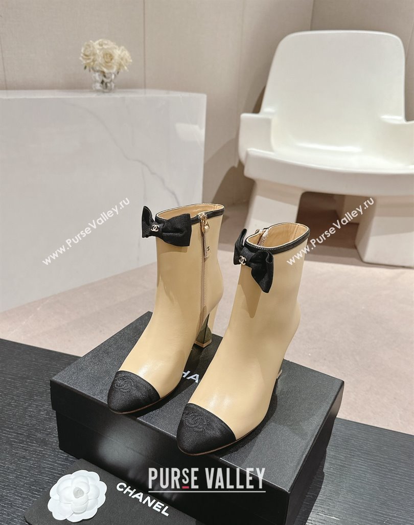 Chanel Calfskin Grosgrain Ankle Boots with Bow Beige 2024 G45695 (MD-240816089)