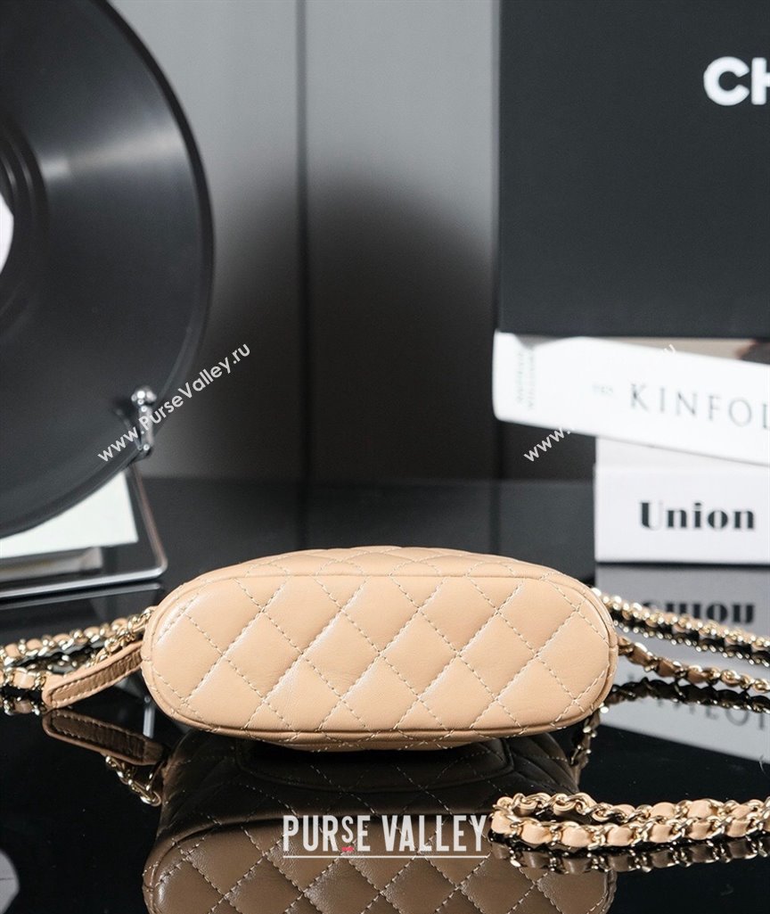 Chanel Shiny Lambskin Clutch with Chain and Top Handle Beige 2024 AP3354 (yezi-240830070)