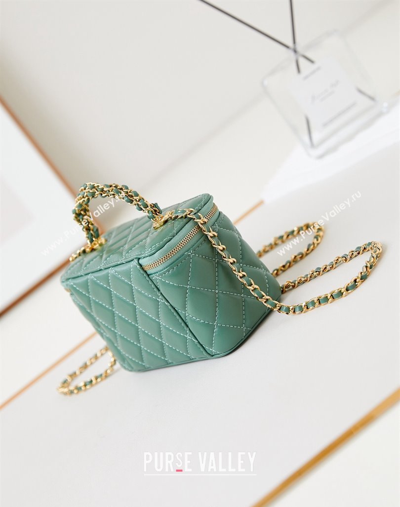 Chanel Lambskin Clutch with Chain and Top Handle AP4168 Light Green 2024 (yezi-240830016)