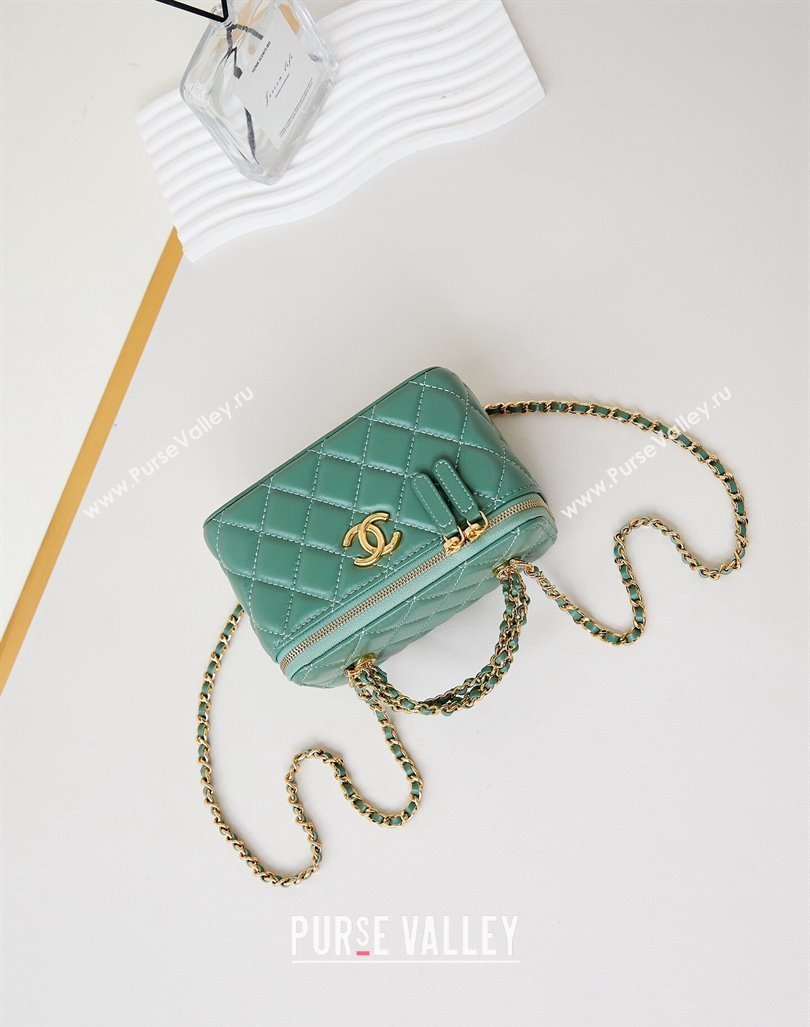 Chanel Lambskin Clutch with Chain and Top Handle AP4168 Light Green 2024 (yezi-240830016)